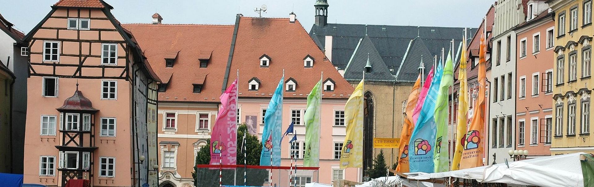 Marktplatz mit Menschen