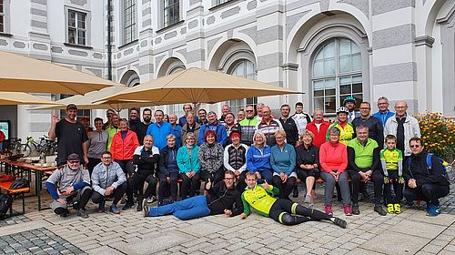 Gruppenfoto der Fahrradfahrer 